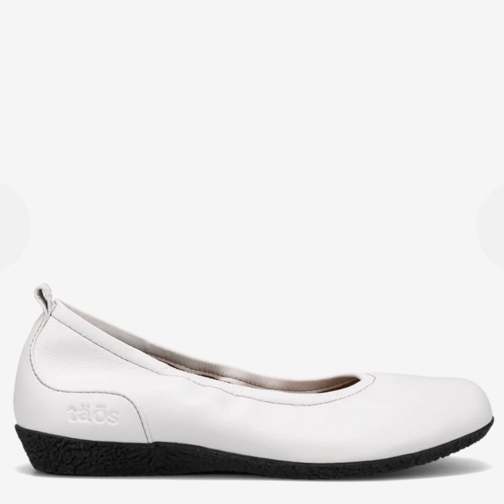 NEW TAOS Chit Chat White Shoes Size 10 - Picture 4 of 12